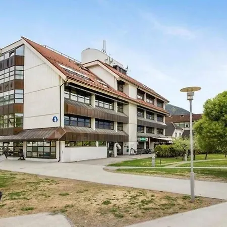 Apartment Svaert Sentral Leiligheit *